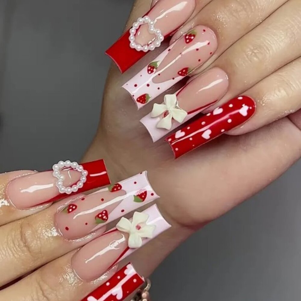 Strawberry Patch Nail Set